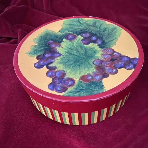 4 -6.5” plates. The Monkey and the Peddler. - Picture 4 of 8